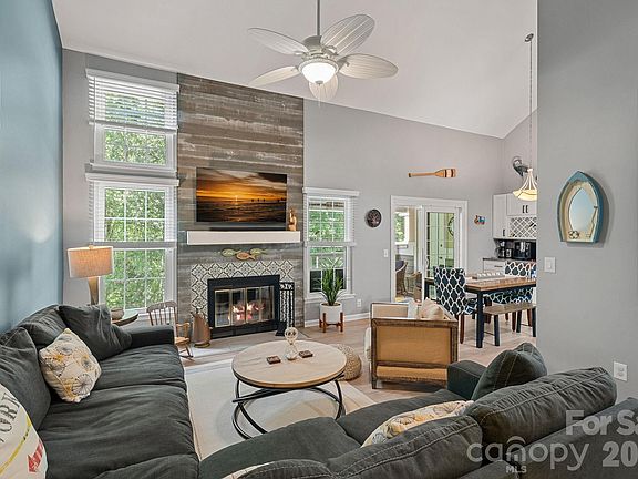 5th image of 19905 Henderson Rd Unit F