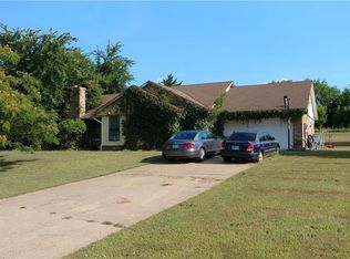 305 Ridgecrest Dr, Guthrie, OK 73044