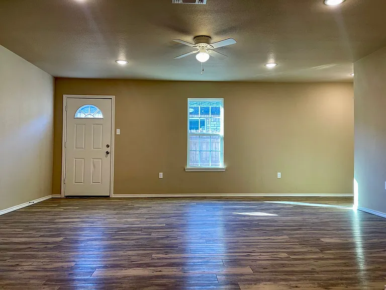 1017 Preston Trl #A — Photo 9