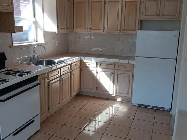 34-04 150th St #2, Flushing, NY 11354