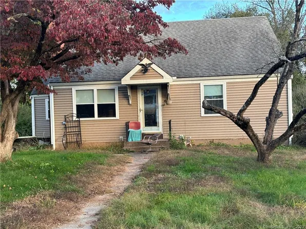 26 Tuccitto Road, Portland, CT 06480