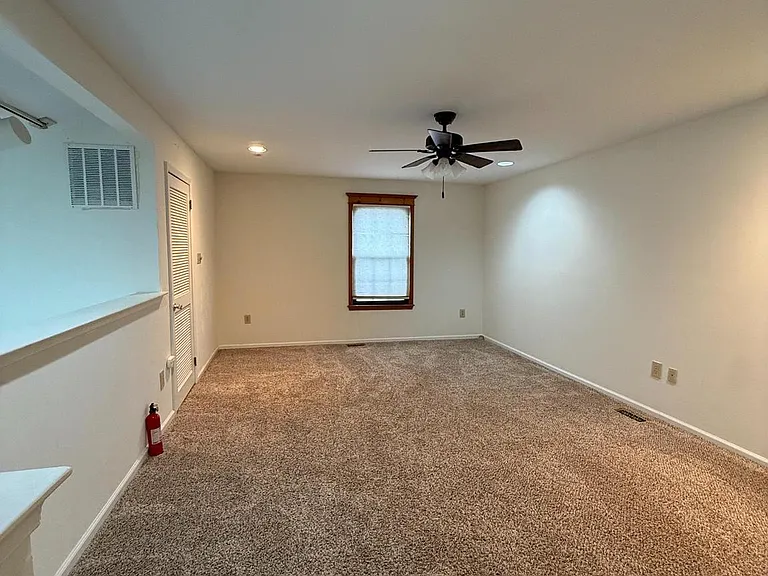 339 Georgia Ct — Photo 2