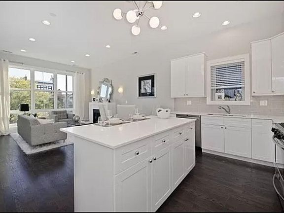 2nd image of 2408 W Cortland St APT 3W