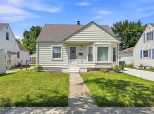 100 S Custer Ave, Clawson, MI 48017