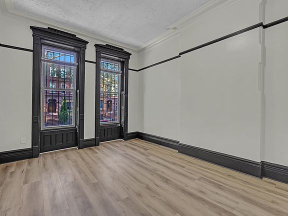 4th image of 424 Hancock St #2