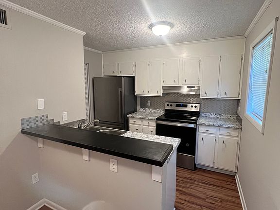 5th image of 1802 Village Lake Dr #A