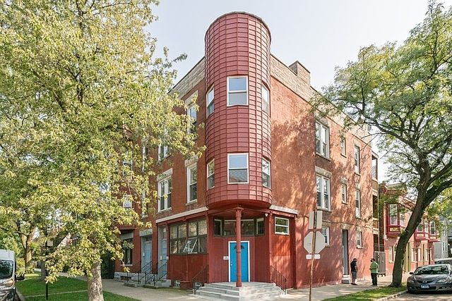 1st image of 2059 W Huron St #2