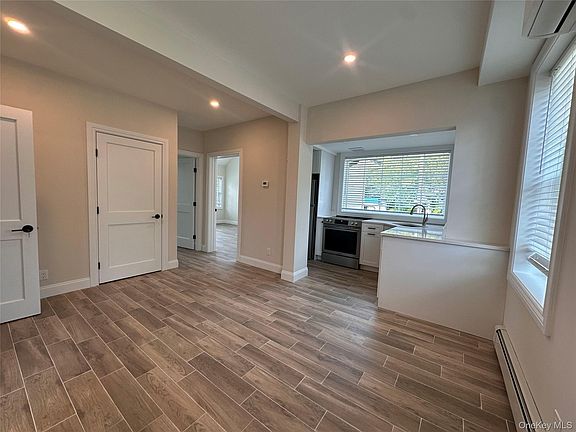 3rd image of 150 Main St APT 1
