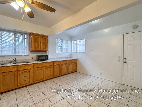 2nd image of 906 N Edgewood St #3