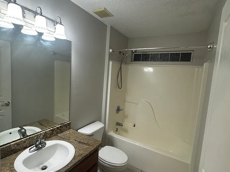 2096 Bella Breeze Ct — Photo 19
