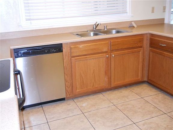 2nd image of 8338 Hayfield Cir