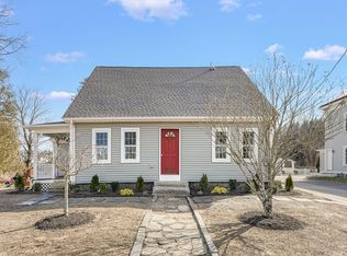 26 Maple St, Mendon, MA 01756