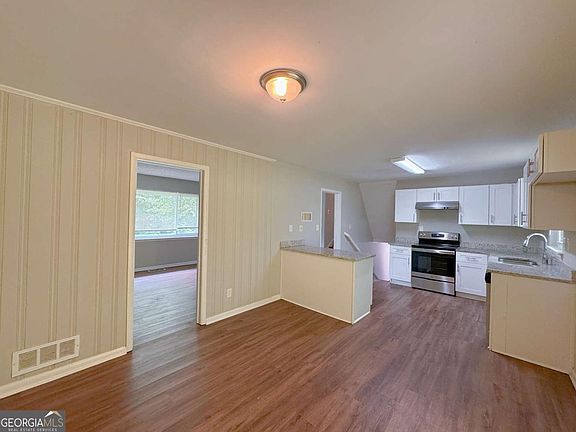 5th image of 2223 Shamrock Dr