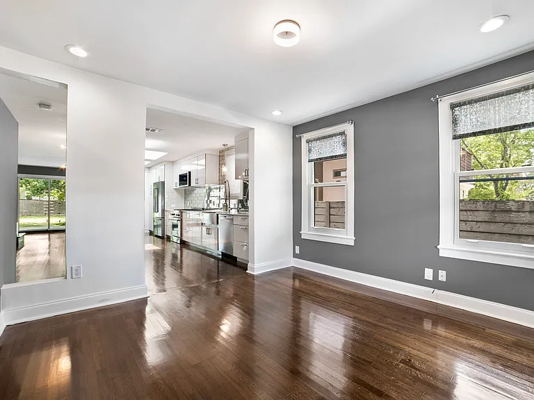 903 W Mary St — Photo 18