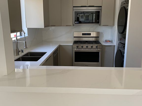 4th image of 603 E Olive Ave