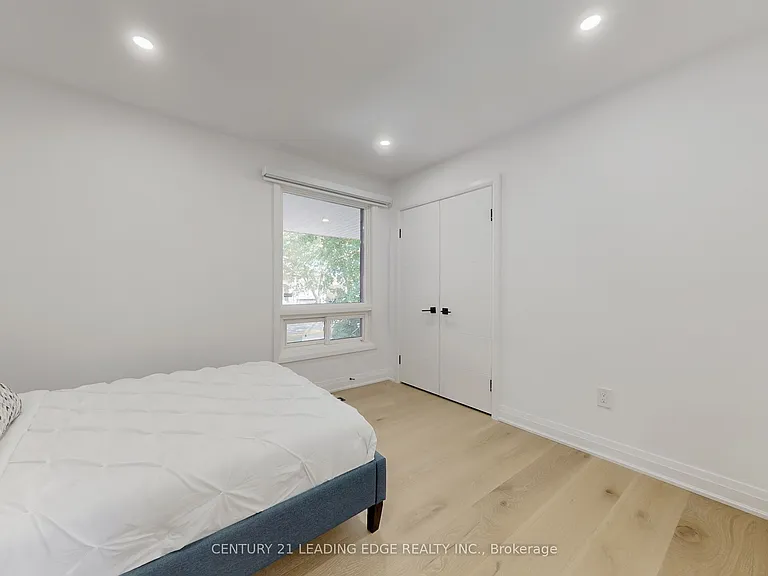 2240 Springfield Ct — Photo 19