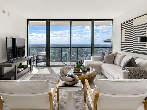 3rd image of 1000 Brickell Ave #4310