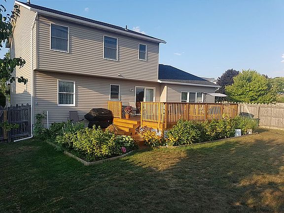 5th image of 137 Blackstone Way