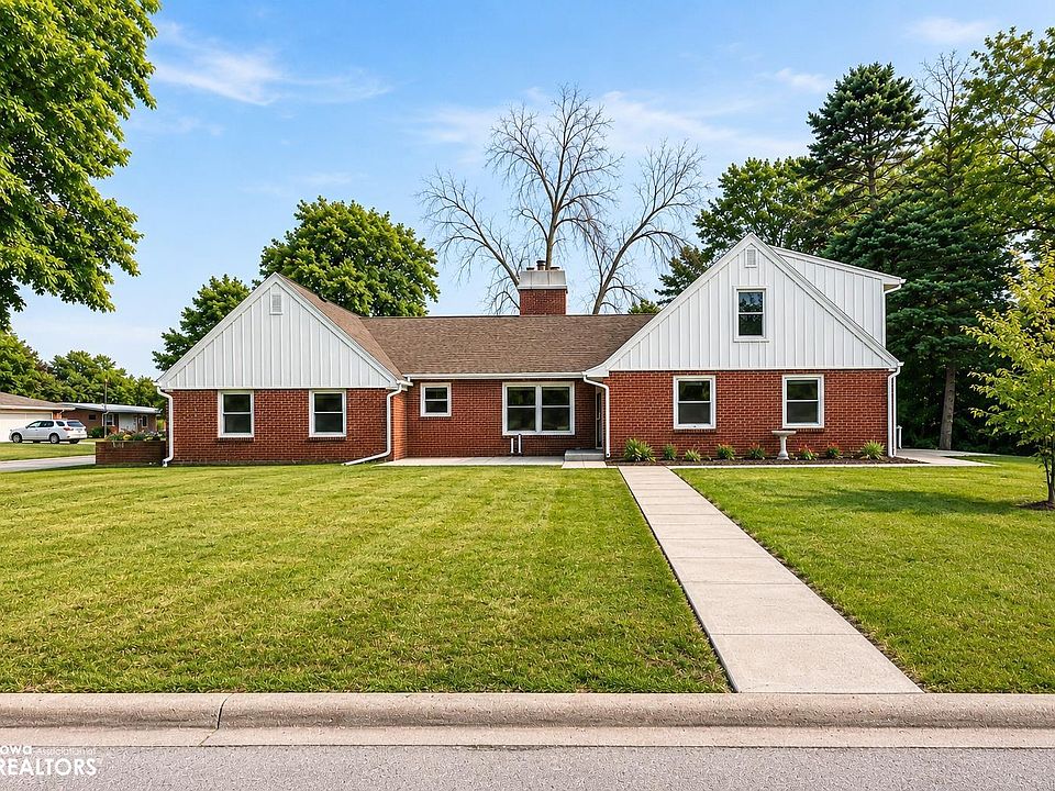 1st image of 255 Willowbrook Dr
