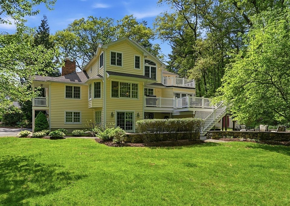 1st image of 94 College Rd