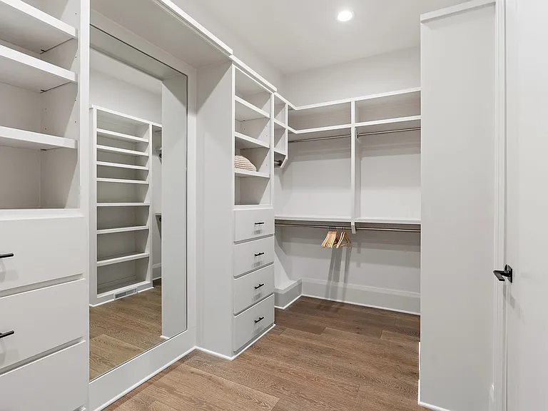 8808 Edgecomb Dr — Photo 34