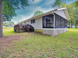 224 Beach Dr, Ninety Six, SC 29666