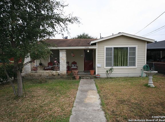 2nd image of 1522 Lennon Ave