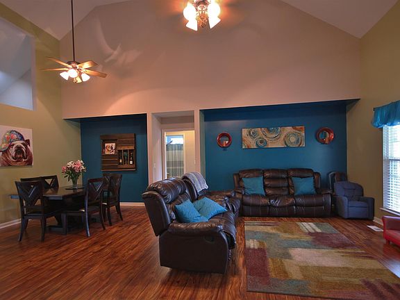 4th image of 7211 Mary Susan Ln
