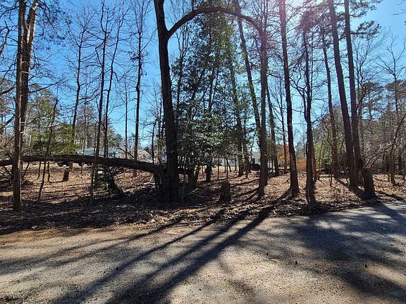 4th image of 1013 Lakeshore Dr