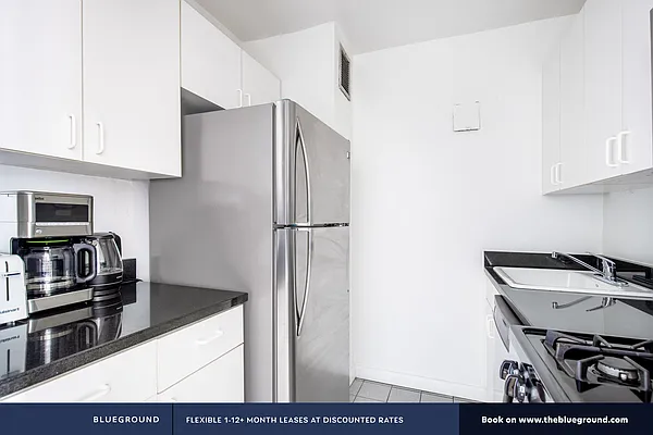 Rented by The Blueground | media 7