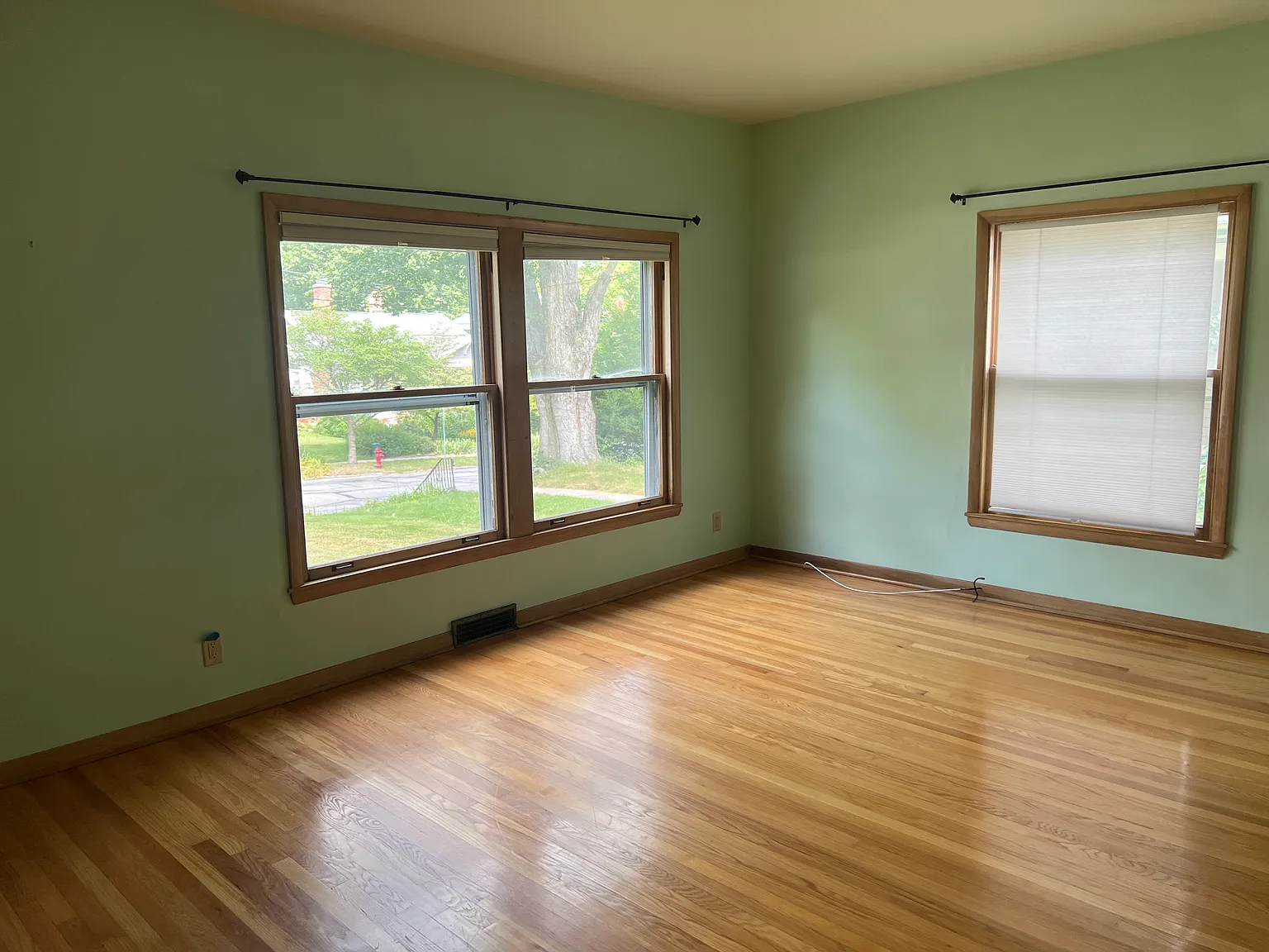 2 bed, $1,400 — Photo 4