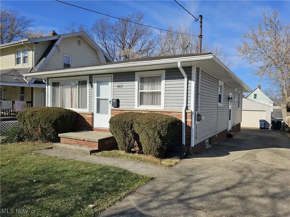 967 Davies Ave, Akron, OH 44306