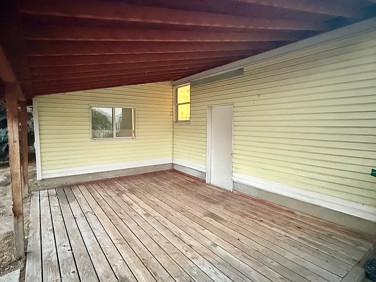 19 W Valley Dr — Photo 24