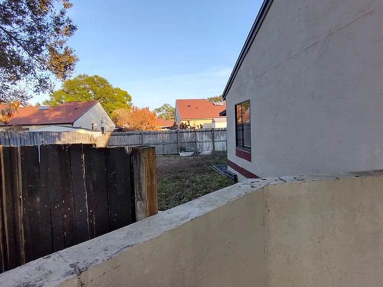 629 Golden Sunshine Cir — Photo 43