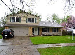 601 E Bauer Rd, Naperville, IL 60563