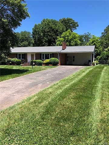 1st image of 2934 Imperial Dr
