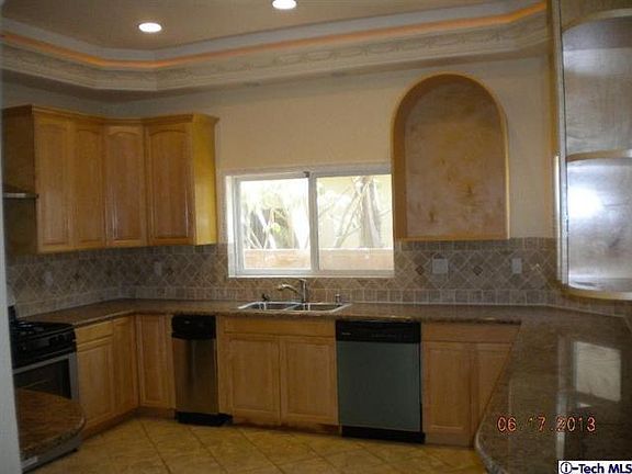 3rd image of 727 E Cypress Ave Unit 105