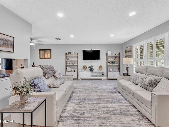 5th image of 7 W Sea Harbor Dr