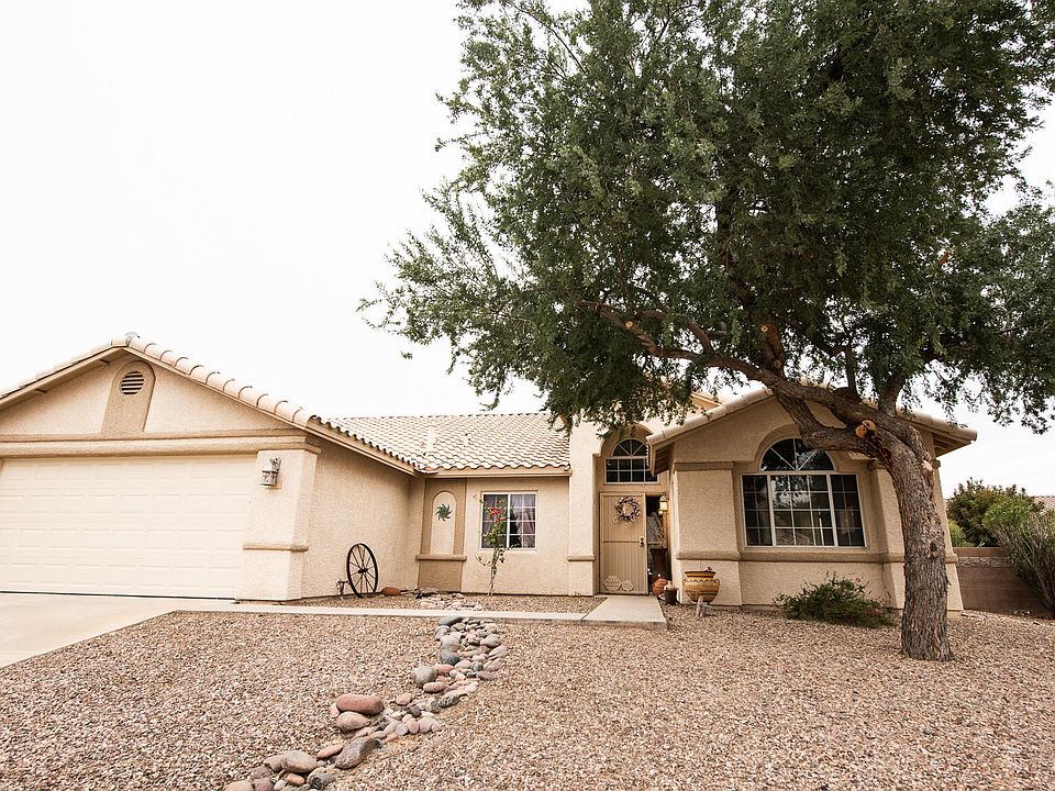 1st image of 8871 N Shadow Rock Dr
