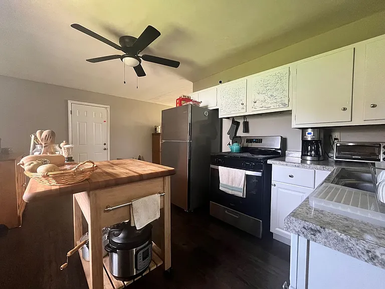1406 Williamsburg Dr — Photo 4