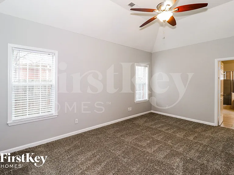 1651 S Frence Creek Cv — Photo 9