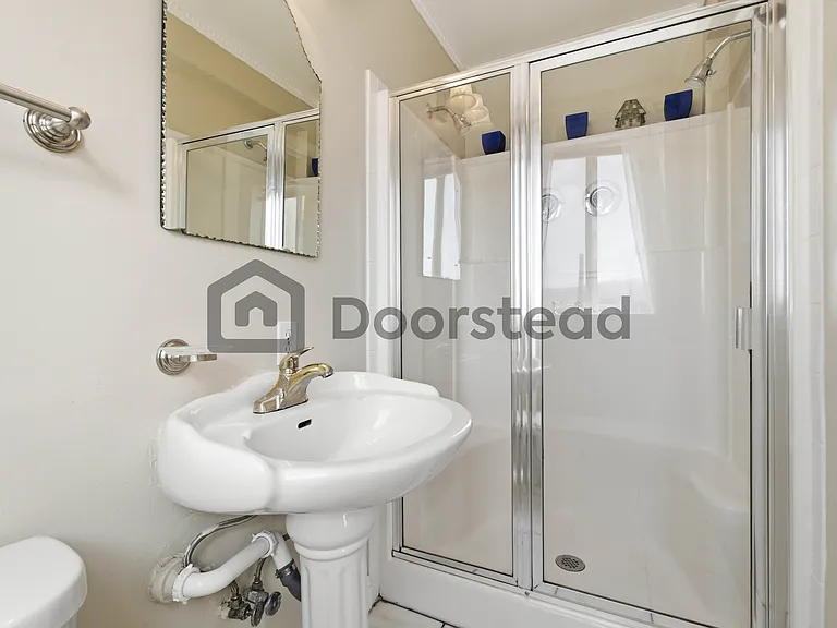 101 Monterey Blvd — Photo 32
