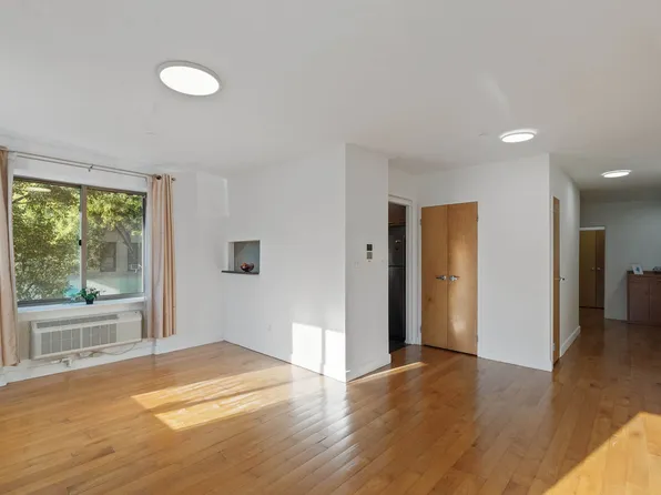 2360 Amsterdam Avenue image 3 of 17