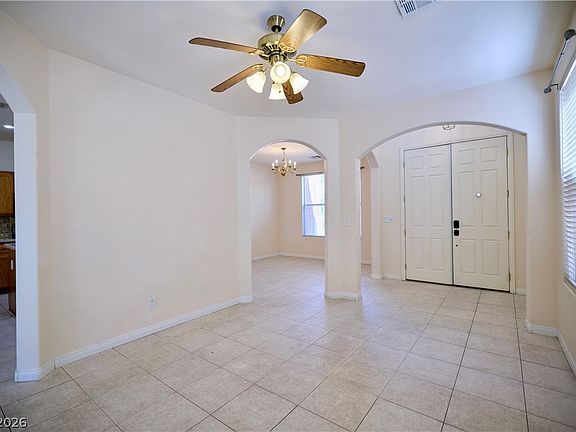 5th image of 243 Palmarosa St