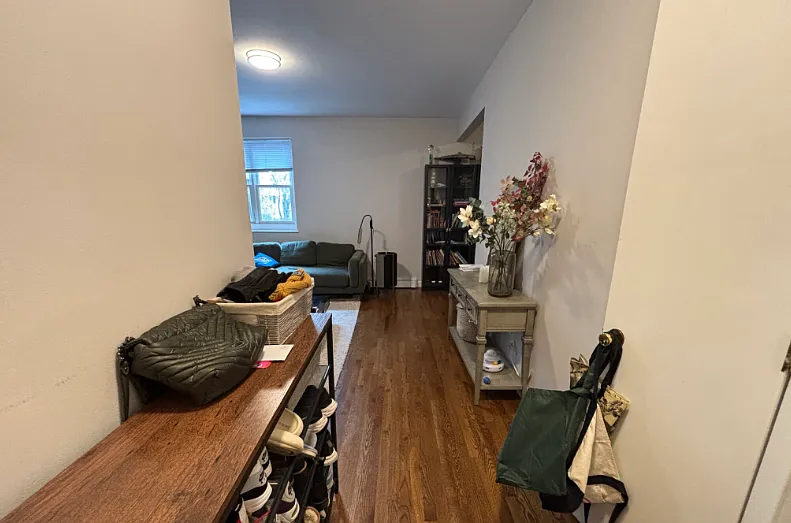 3 bed, 1100 sqft, $4,300 — Photo 4