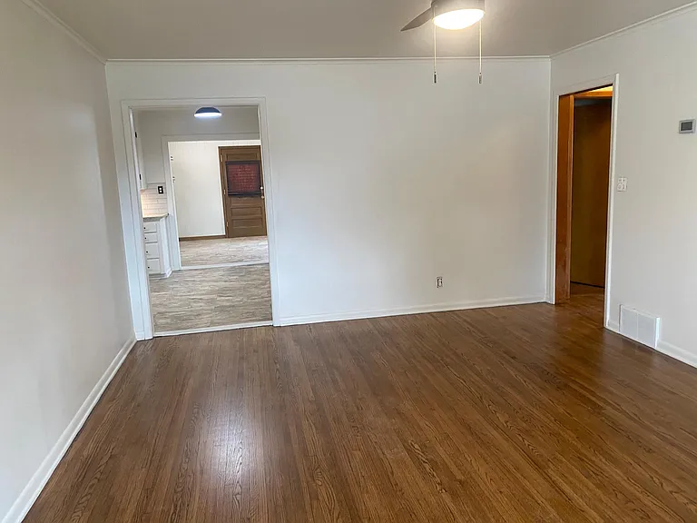 5519 S Madison Ave — Photo 7