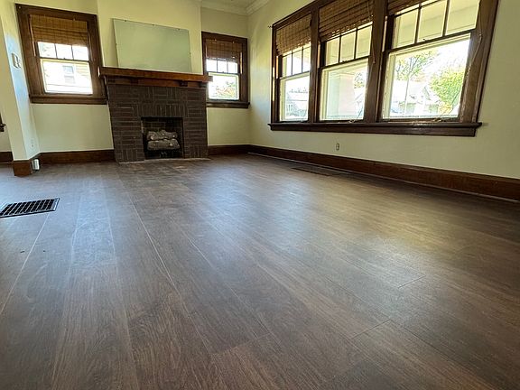 2nd image of 702 Colima Dr