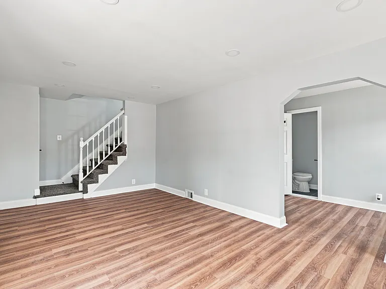 3677 Somerset Ave — Photo 5