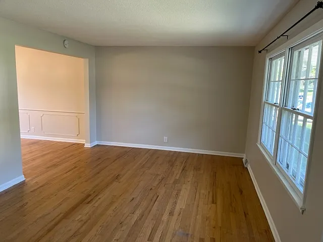 4 bed, 1876 sqft, $1,950 — Photo 2