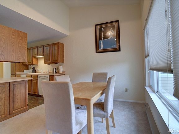 5th image of 706 136th Pl NE APT C6